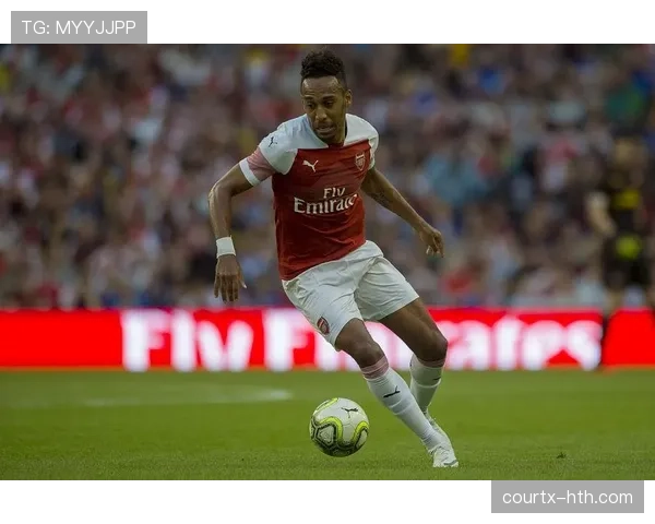 奥巴梅杨回顾辉煌生涯：从加蓬新星到世界级射手