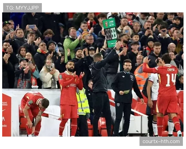 德甲转会市场再掀波澜，多位离队球星表现抢眼引关注