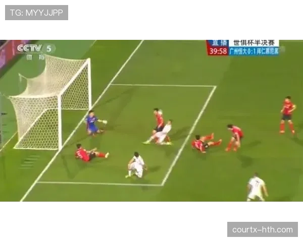 帕利尼亚与坎特:扫荡型中场的战术差异解析