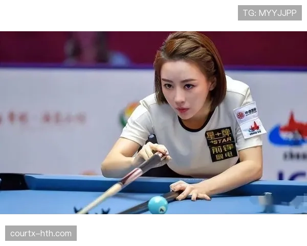 潘晓婷打完一场球，隔天网红咖啡厅被她承包了半张桌子你说这生活咋这么扎眼？